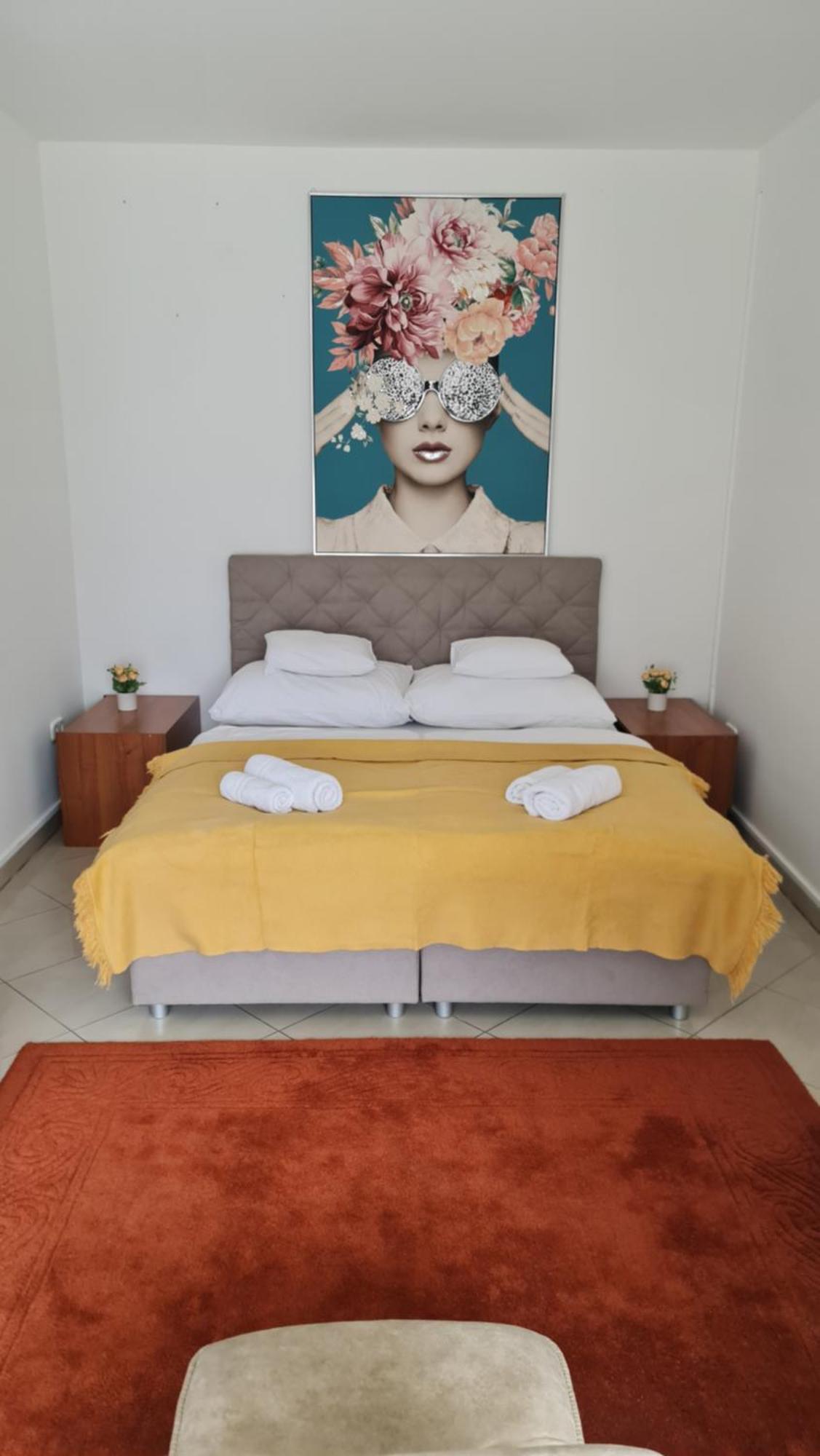 Tulipan Apartman แซแก็ด ภายนอก รูปภาพ